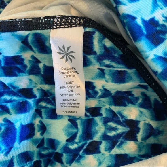 Athleta Free To Be Knicker Capris Tie Dye Blue size XS - Picture 8 of 8